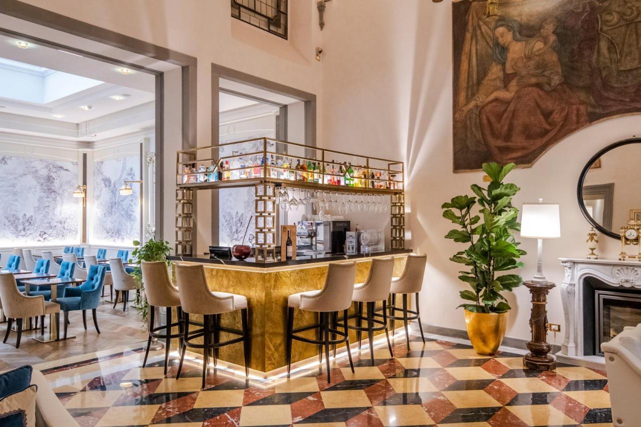 Golden Tower Hotel & Spa Florence Exterior photo The bar at the hotel