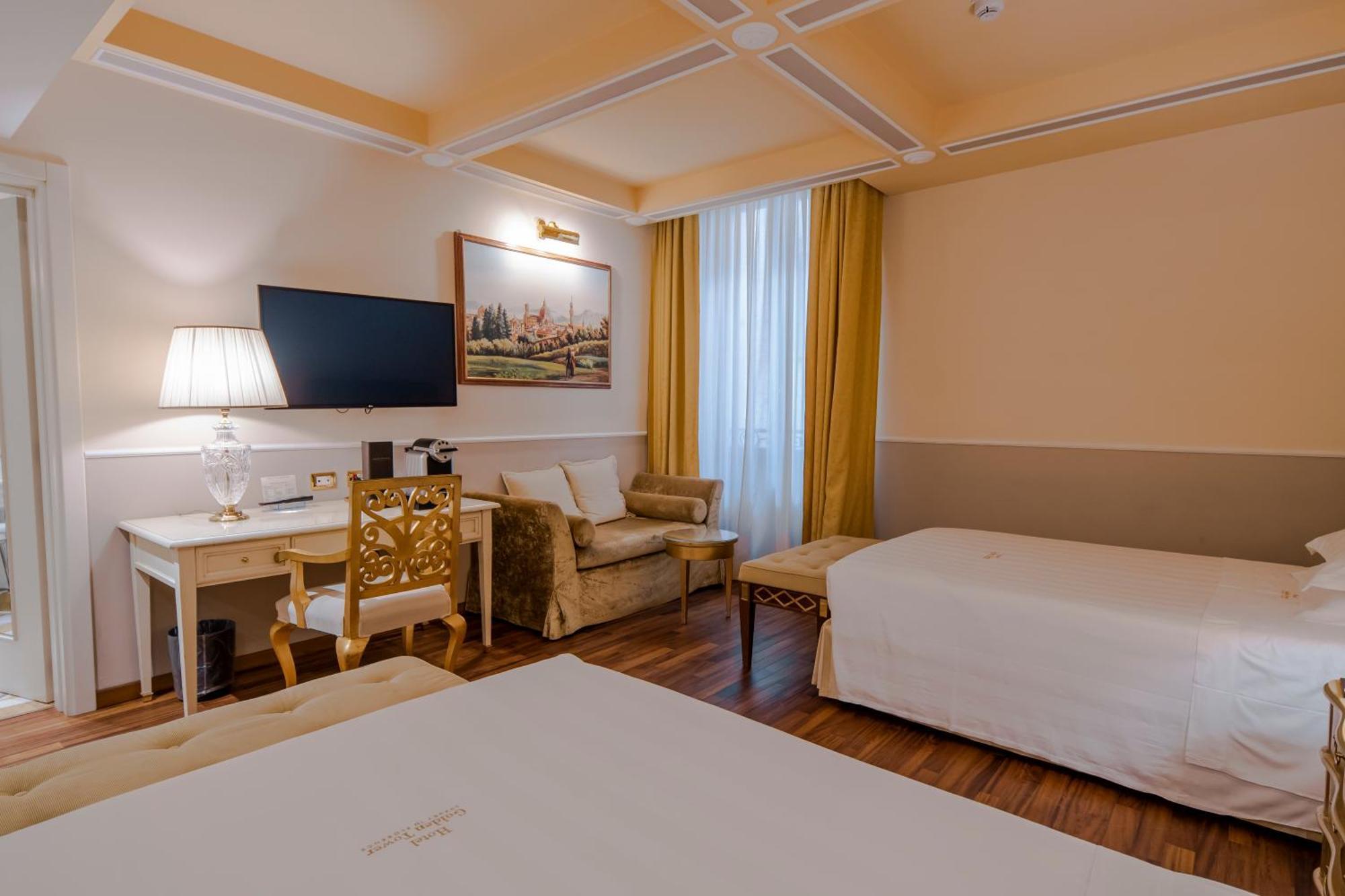 Golden Tower Hotel & Spa Florence Exterior photo A room at the hotel